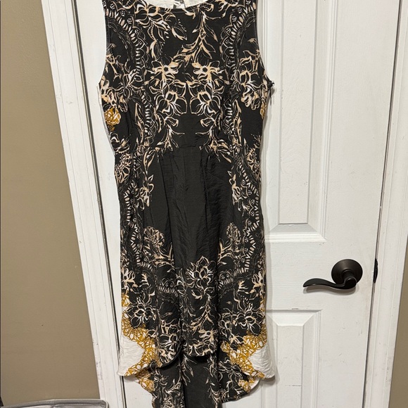 Free People Dresses & Skirts - Free People Floral Batik Open Lace Back Black Gold High Low Dress